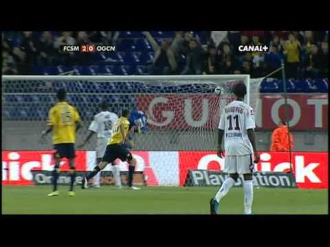 Magnifique but reprise de volée de Ryad Boudebouz