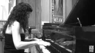 Rock me baby. Anna  Lee & Connie  Lynch. Piano y voz.