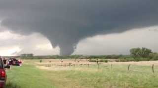 preview picture of video '14 April 2012 - Tornado north of Marquette, KS moving toward Salina'