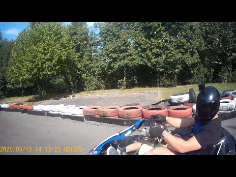 Visegrád Gokart. Flúgos futam, sokszínű mezőnnyel