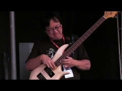 Eddie T Bass solo RTR 2009.mpg