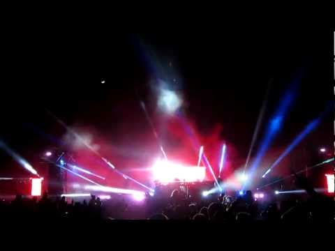 Arty & BT ft. Nadia Ali - This Must Be The Love@ Beyond Wonderland 3-16-13