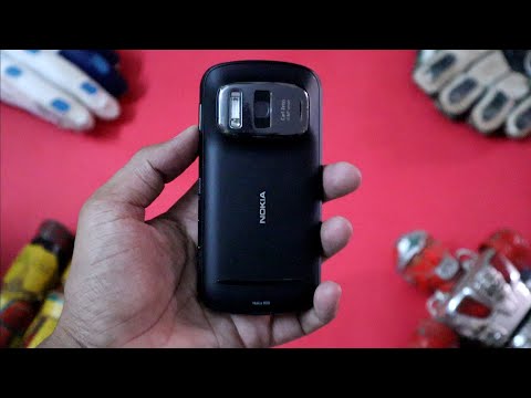 Nokia 808 pureview review in 2020! Still the best camera smartphone ?