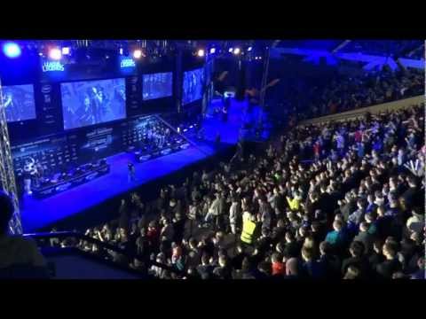 xPeke smashes SK Gaming down: The greatest move ever!