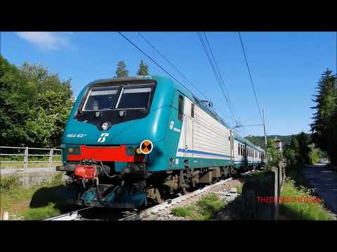 E.464 TITOLARE DEL REGIONALE IN UN TRANSITO MATTUTINO A ROCCAVIONE. (CN) DOM. 14 - 6 - 2020.