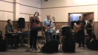 preview picture of video 'The Moss Back Mule Band - Wine Do Yer Stuff - May 1, 2011.wmv'