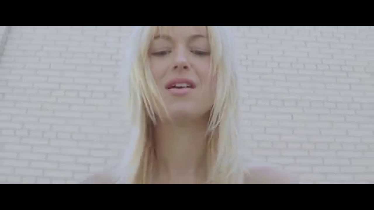 Steve Aoki, Diplo & Deorro ft. Steve Bays — Freak