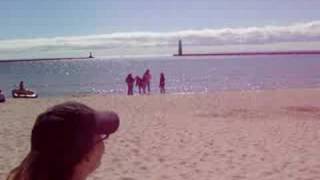 preview picture of video 'Frankfort Beach - Lake Michigan'