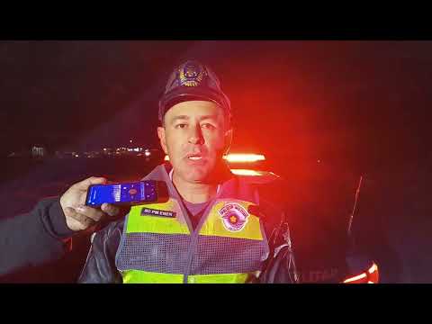 Veículos vão parar em cafezal após colisão seguida de capotamento