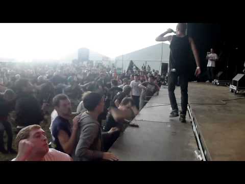 CDC - Crowd War Live @ IeperFest 2011