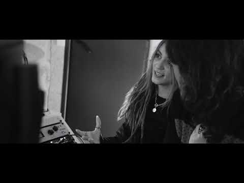 Mundo Divino feat.Juanito Makande,Victor Iniesta,Enriquito y J.Carlos Aracil - Ya no sé (Videoclip)