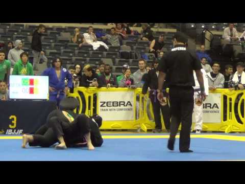 IBJJF San Antonio Fall IO - Marianne Gaviño Barencac (Schon BJJ) vs. Priscilla Eckhardt (PSBJJ)
