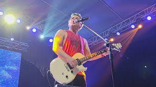 Sponge Cola performs &quot;Jeepney&quot; at Sandugo Festival in Bohol