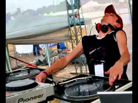 DJ LATECH vs. ELÁN - PRETLÁČANIE SO ŽIVOTOM (DJ LATECH RMX)