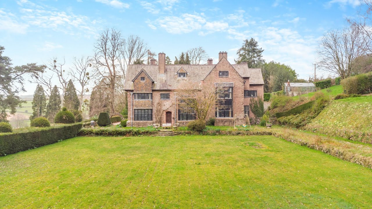 Detached House: For Sale In Newport