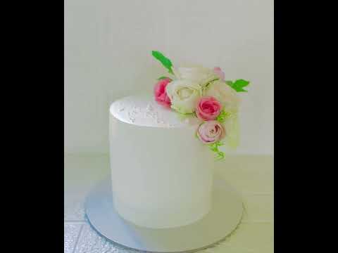 Engagement cake design/1 1/2kgtall cake