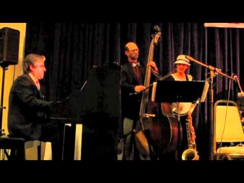 Chicago Clarinets  "Blue Clarinet Stomp"