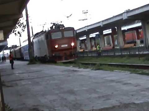 Trenul R Bacau - Suceava pleaca din Gara Bacau 02.05.2014