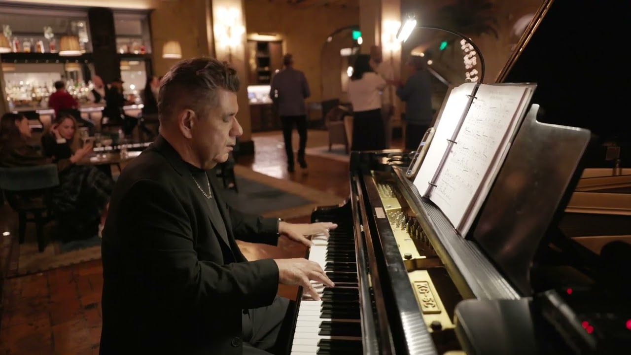 Promotional video thumbnail 2 for Michael John Event Pop Pianist
