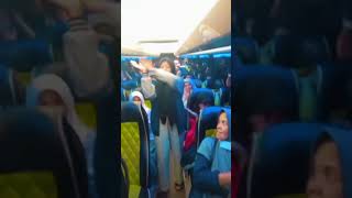 Download lagu ENTAH APA YANG MERASUKIMU, VIRAL LAMPU BUS | LATE POST mp3