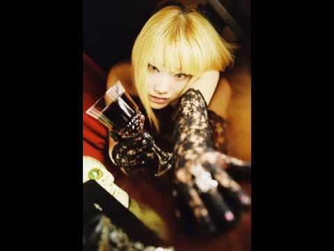 Japanese Vampire Girl - EBM Gothic Fashion Music