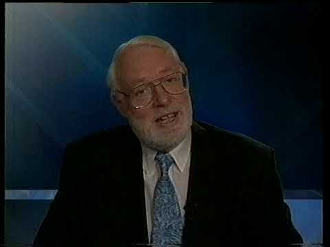 David Stratton Intro -  Ladri di Saponette - Icicle Thieves - 1989 Italy, Maurizio Nichetti (2nd)