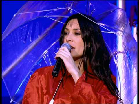Alizee   Les Enfoires 2002   La Meteo Medley