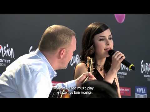 Lena singing about German subtitle (english and portuguese)