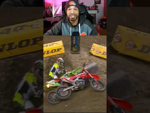 coulda been cam, but he got the uppercut #supercross #jettlawrence #cameronmcadoo