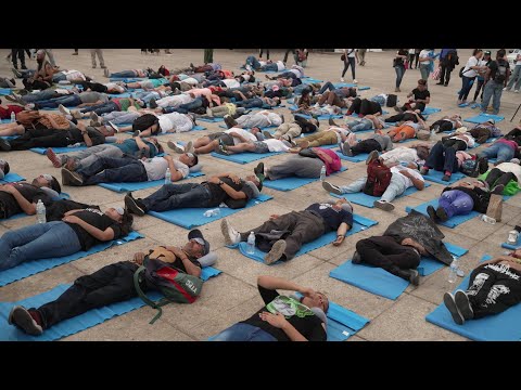 Mexicans nap together on World Sleep Day | AFP