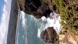 preview picture of video 'Cliff jumping Hawaii'