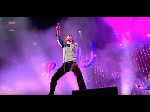 Pulp - Common People (Reading 2011)