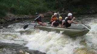 preview picture of video 'Slalom rats go rafting'