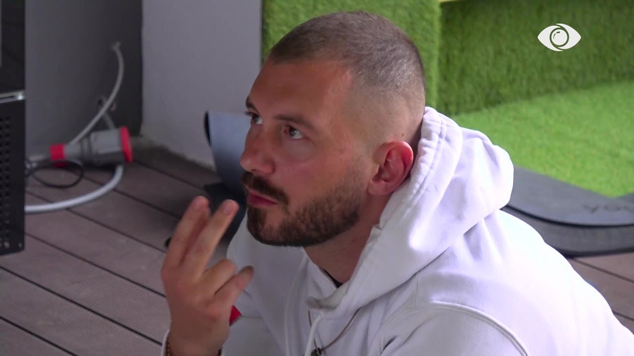 “Më ka ikur truri”/ Heidi-Romeos: Ti nuk po sillesh njësoj me mua