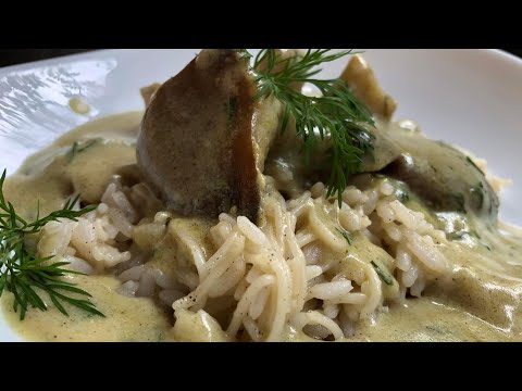 Artichoke recipe, creamy and cheesy, with mushrooms, creamy light Béchamel sauce and rice pilaf.