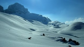 preview picture of video 'Dal Preit a quota 2400m del Monte La Bianca con le racchette da neve'