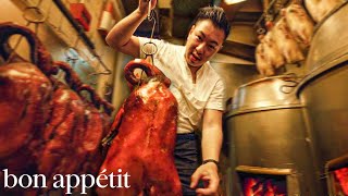Download lagu Kami Mencoba Angsa Panggang Utuh Legendaris Hong Kong | Makanan Kaki Lima | Bon Appétit mp3 Download lagu Kami Mencoba Angsa Panggang Utuh Legendaris Hong Kong | Makanan Kaki Lima | Bon Appétit mp3