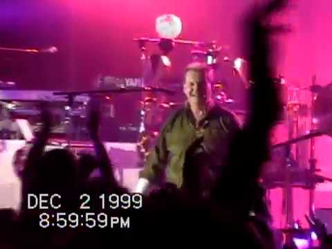 YES 12.2.99 "Roundabout, Finale Jam" Anderson, Howe, Chris Squire, Soaring Eagle Casino, Lansing, MI