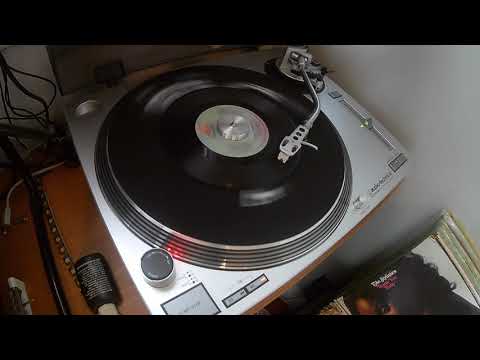 Carl Douglas - Dance The Kung Fu (1974)