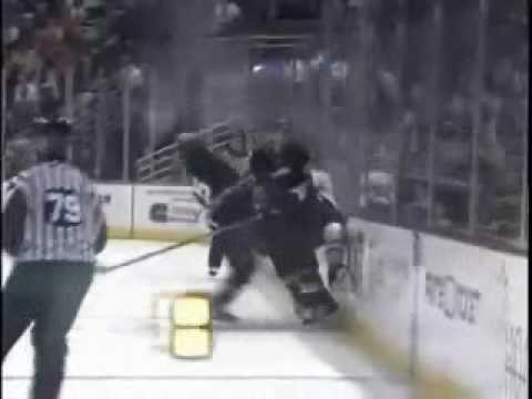 Ryan Getzlaf big hit vs Stars