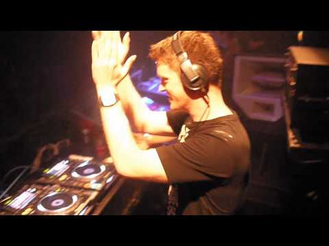 Ricky Stone at Korea's Ellui Rocking the crowd June 02 2012