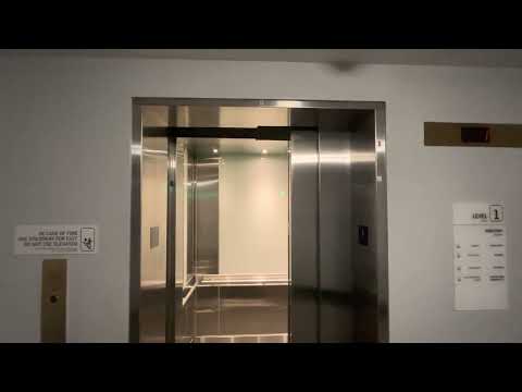 Otis (modded by Schindler) Traction Elevator @ Le Meridian, Tampa FL