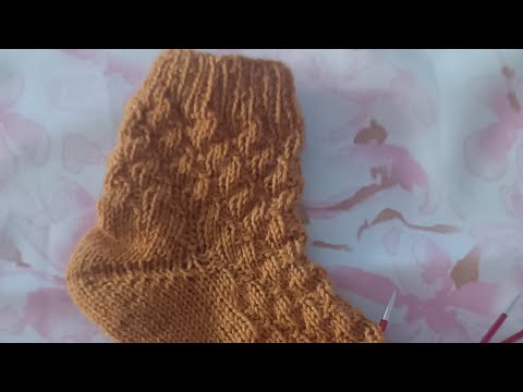 Sock pattern #39 - knit and purl stitches only. Pattern set for 12 rounds and 6 stitches.