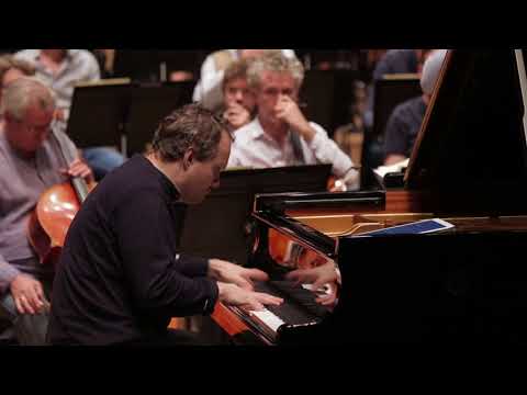 Beethoven - Piano Concert No.3 - Daniel Harding - Lars Vogt