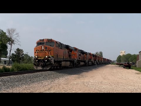 Record Breakers Pt: 1 - Insane 10 Locomotive Lashup