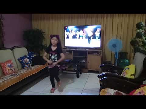 Baam_Chelsea with the Momoland