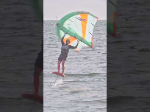 gybe is messy but the slow shutter speed effect is cool 📸📸 #wingfoil #wingfoiling #foiling