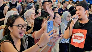 Download lagu Bob bagi ruang Pelancong dari Indonesia nak menyanyi | Tak sangka vocal dia sedap bawak lagu Januari mp3
