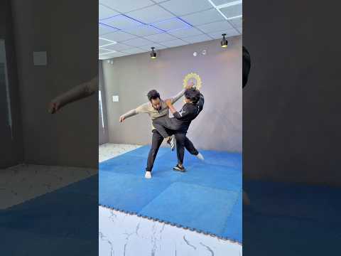 Tony Jaa Knee + Uppercut Combo Tutorial 💥⚡️ #TonyJaa #MartialArts #selfdefense #viral #shorts #uk