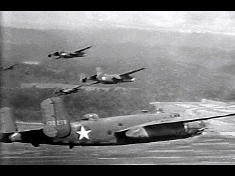 How to Fly the North American B-25 "Mitchell" Medium Bomber (Restored 1944) Video